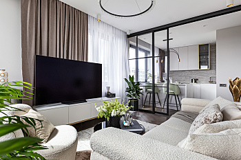 Intérieur élégant d'un appartement de St-Pétersbourg