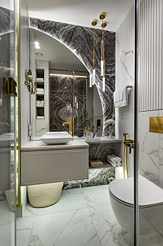 Intérieur élégant d'un appartement de St-Pétersbourg